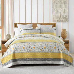 100% Cotton Quilt King/ Yellow Floral Bedding Set / 1 Quilt, 2 Pillow cases